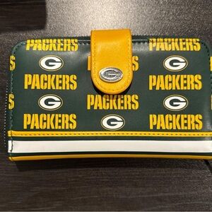 Loungefly✨💛💚Green and Yellow Packers Wallet